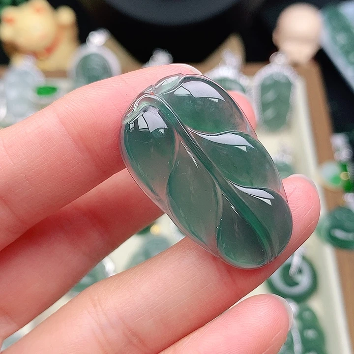 颈饰银S925镶嵌翡翠吊坠