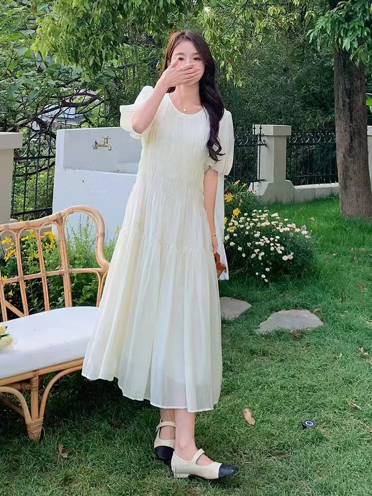 温柔风大码连衣裙女夏2025新款泡泡袖海边度假收腰显瘦气质初恋裙