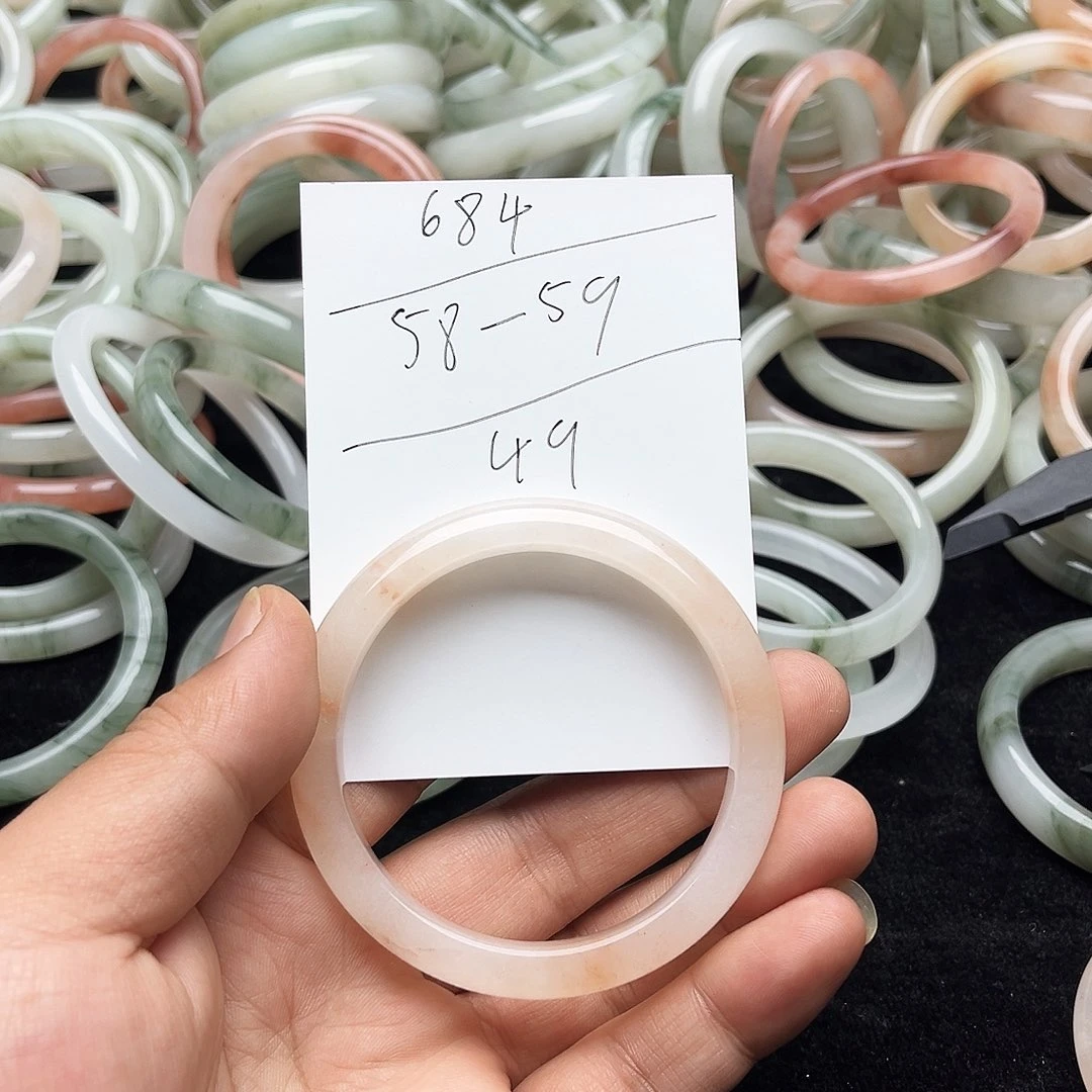 未镶嵌手镯石英质玉684