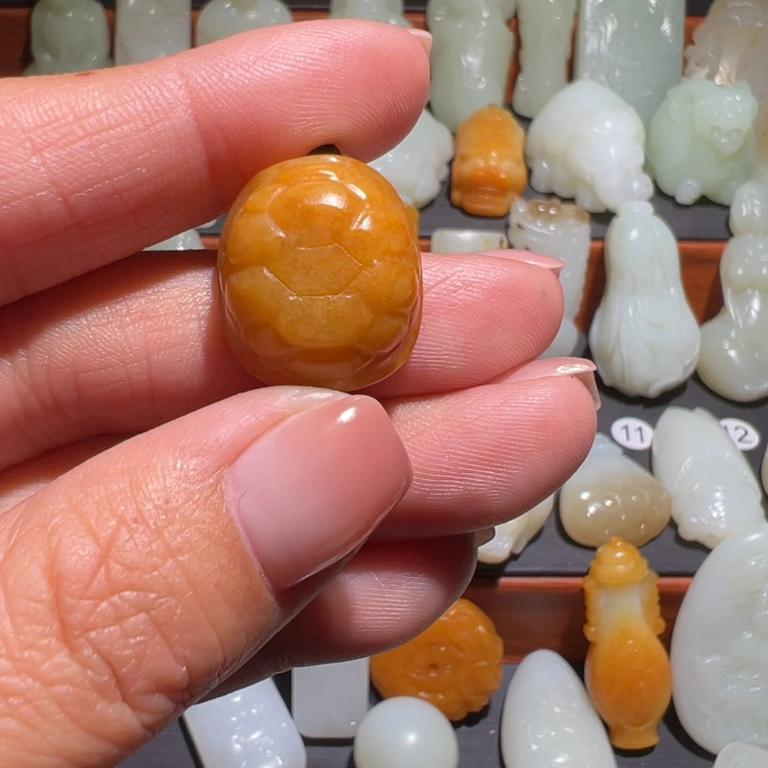 樊***好和田玉未镶嵌颈饰