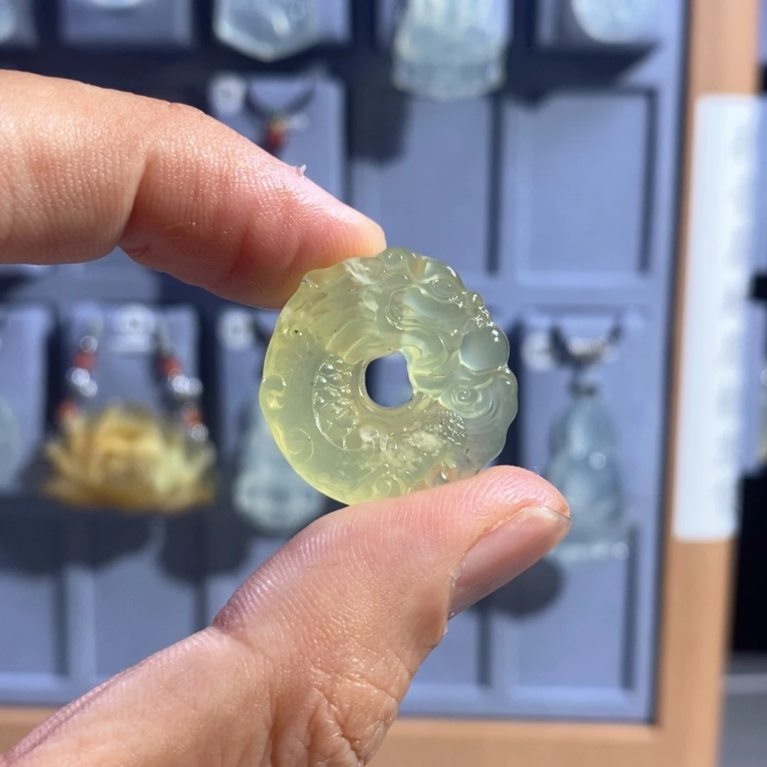未镶嵌岫玉吊坠吊坠