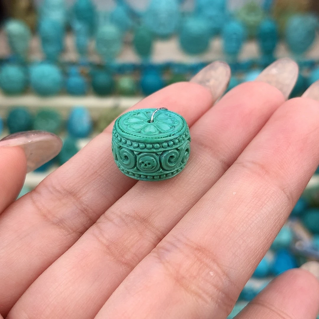 绿松石未镶嵌珠宝奇石