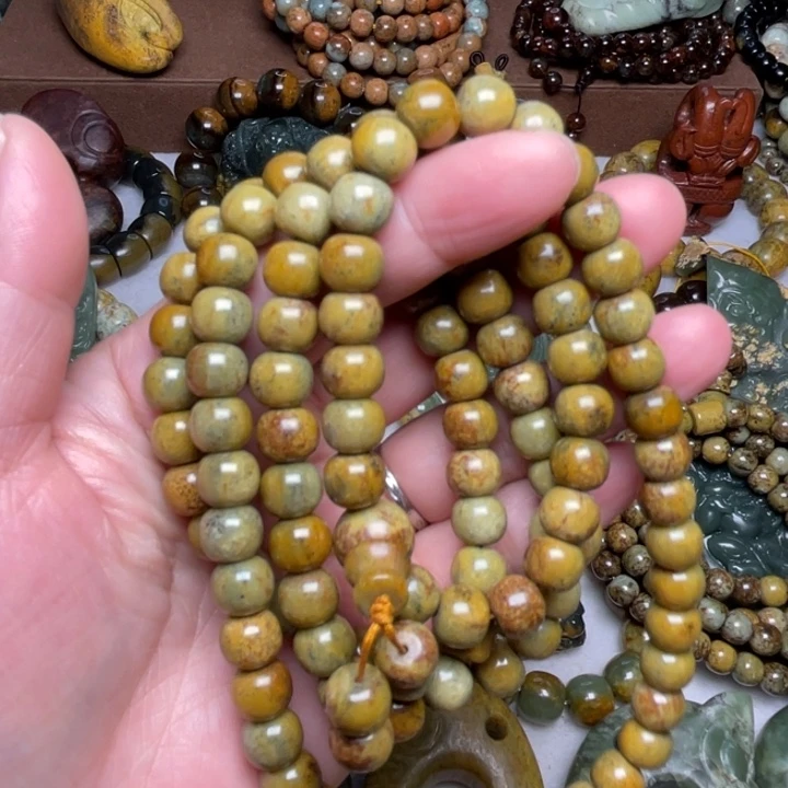 *****岫岩河磨玉（透闪石质玉）未镶嵌颈饰