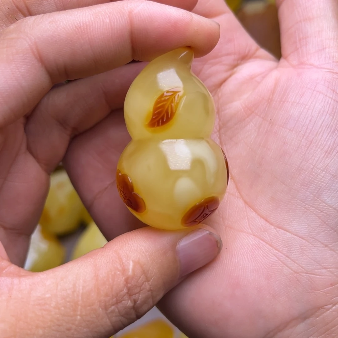业***渣定制琥珀未镶嵌雕刻工费