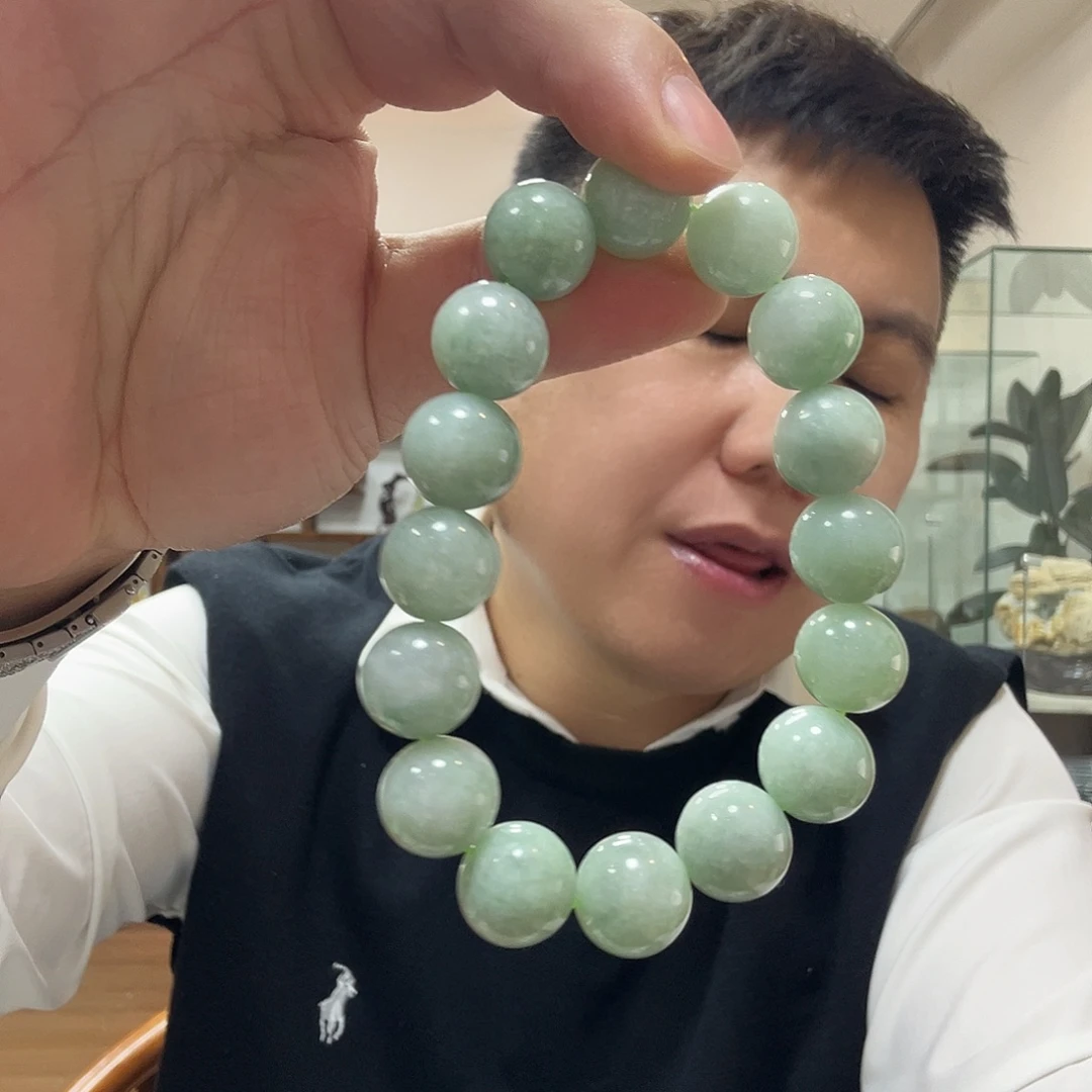 翡翠未镶嵌颈饰健健康康快乐