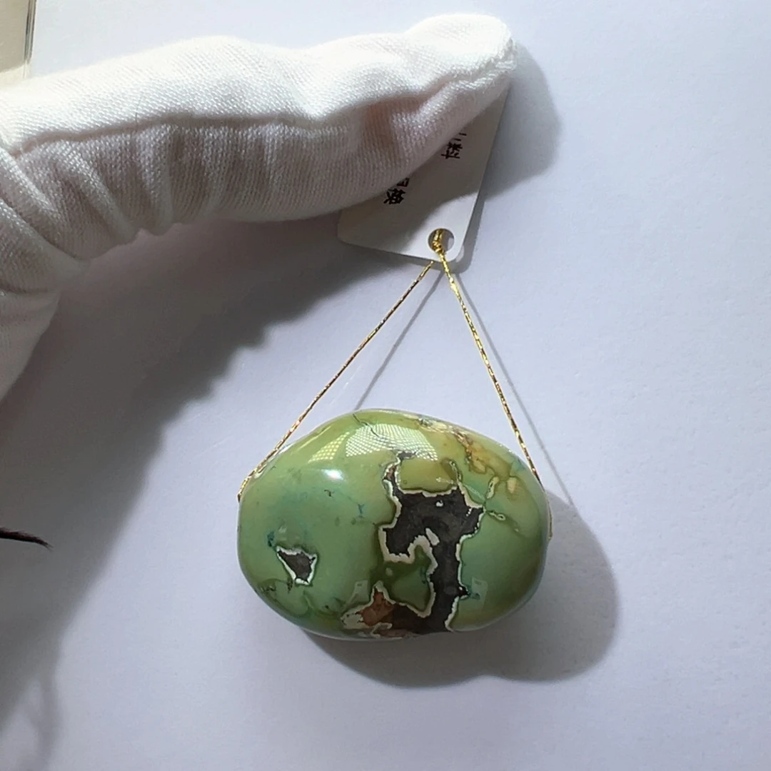 绿松石未镶嵌挂件