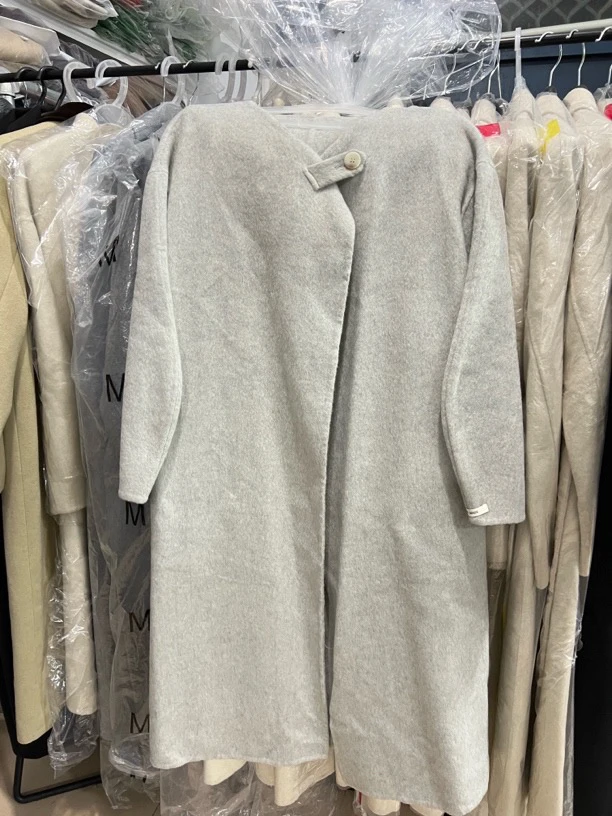 009羊绒大衣特价