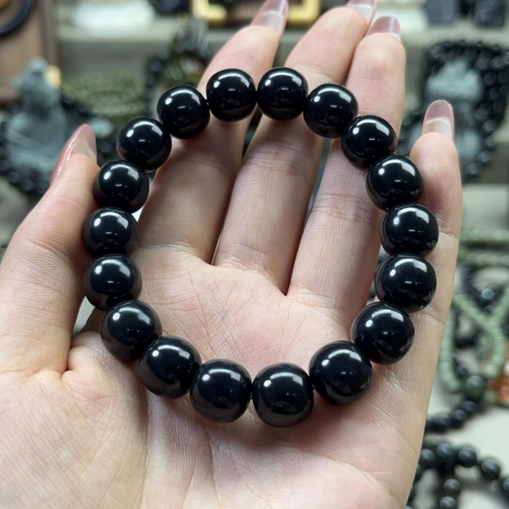 星***泽和田玉未镶嵌手链98墨玉