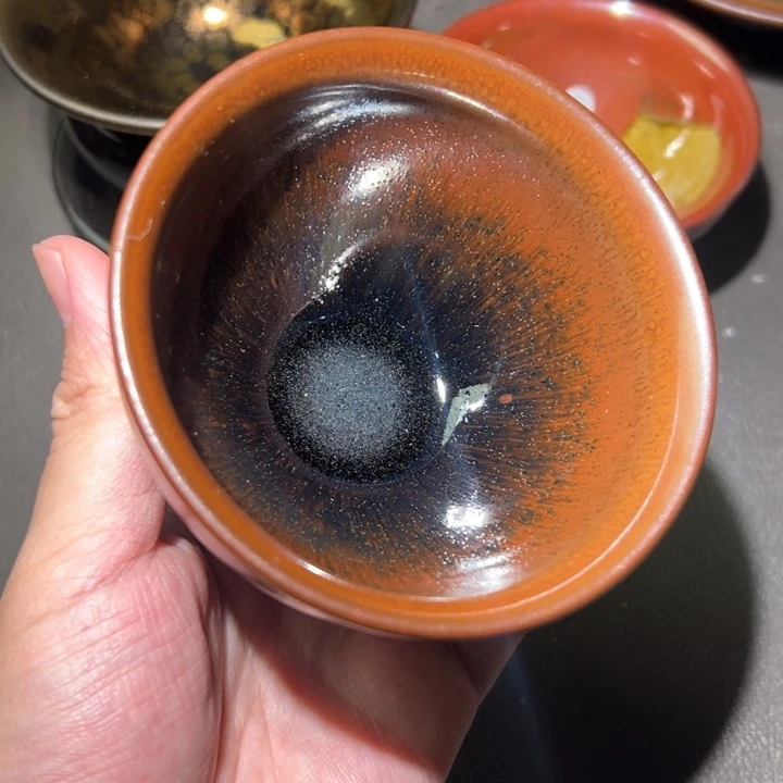 茶盏我们是有共同话题有