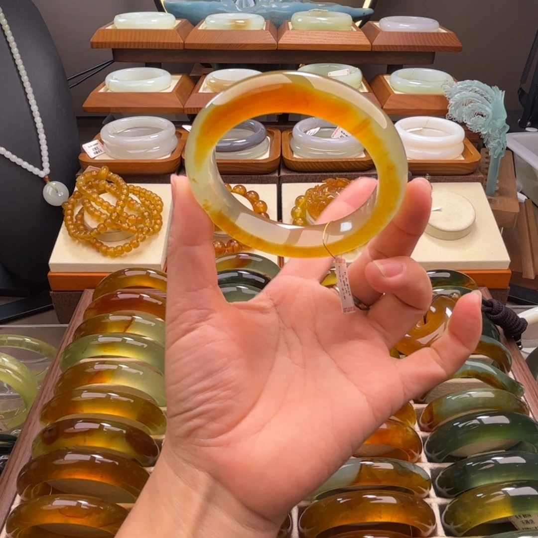 蛇纹石玉未镶嵌手镯65