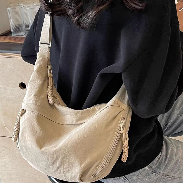 高品质斜挎包 麻花包包