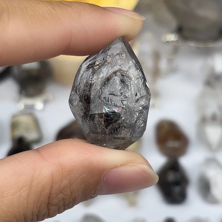 水晶颈饰未镶嵌?****?散墨闪灵钻