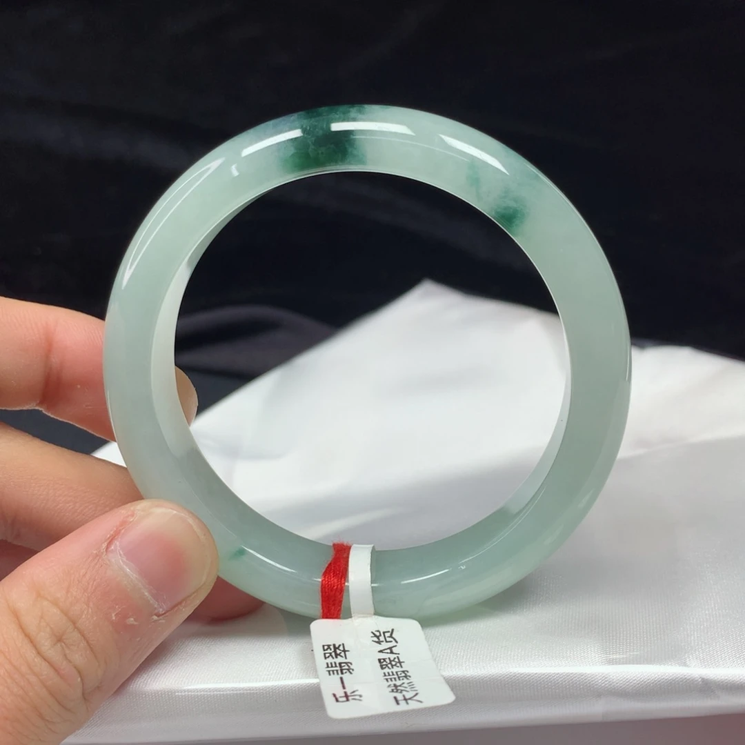 翡翠手镯（圆镯）未镶嵌55.1