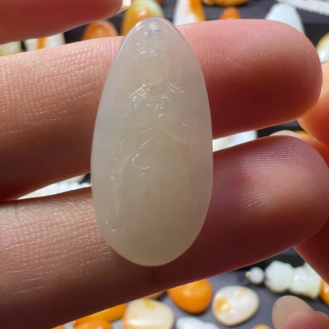 和田玉未镶嵌颈饰永****?