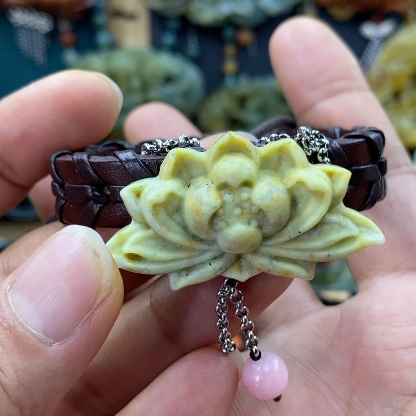 【闪购商品】未镶嵌岫玉手牌