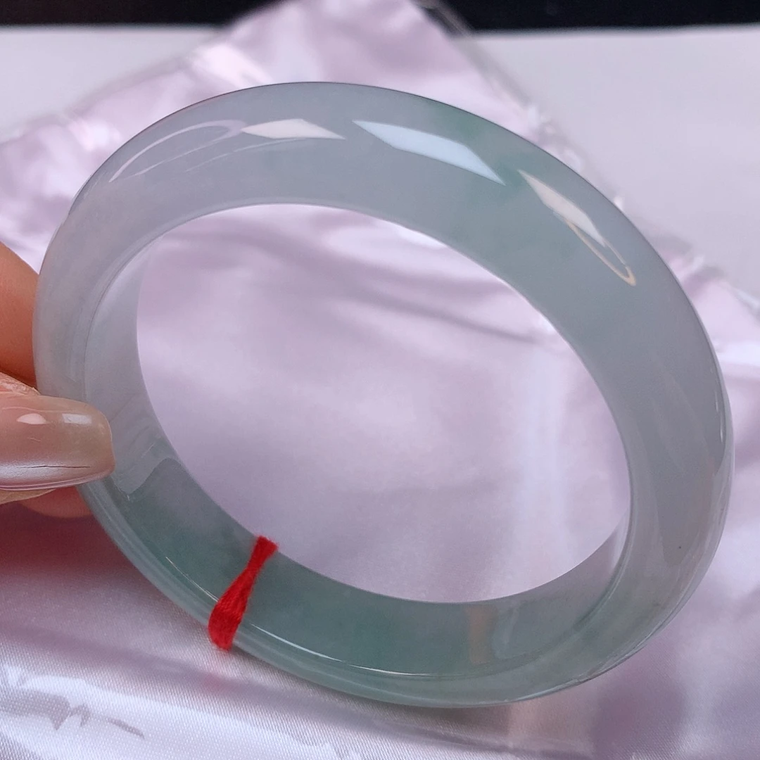 【闪购商品】翡翠手镯未镶嵌婷****?57翡翠手镯