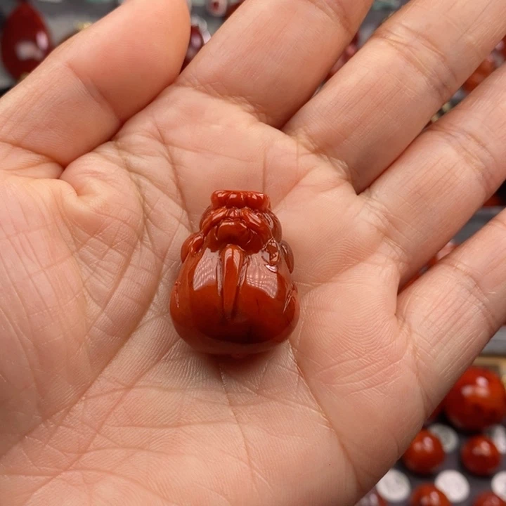 南红玛瑙吊坠(不含链)未镶嵌歆*；