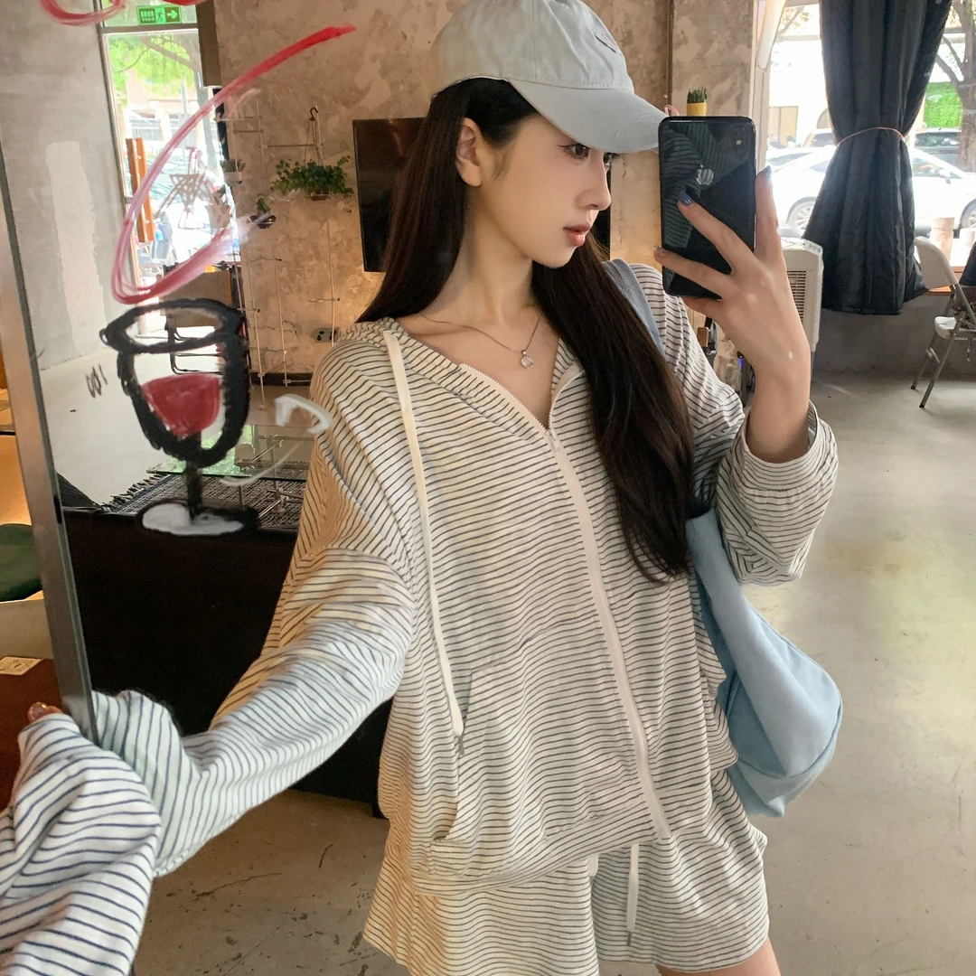 【松弛假日】时髦条纹拉链抽绳防晒卫衣套装 宽松休闲凉感雪花棉