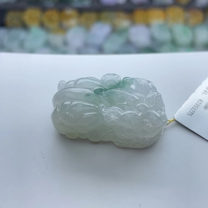 翡翠颈饰未镶嵌貔貅