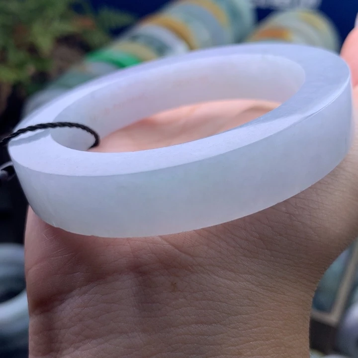 定制翡翠未镶嵌手镯不退不换