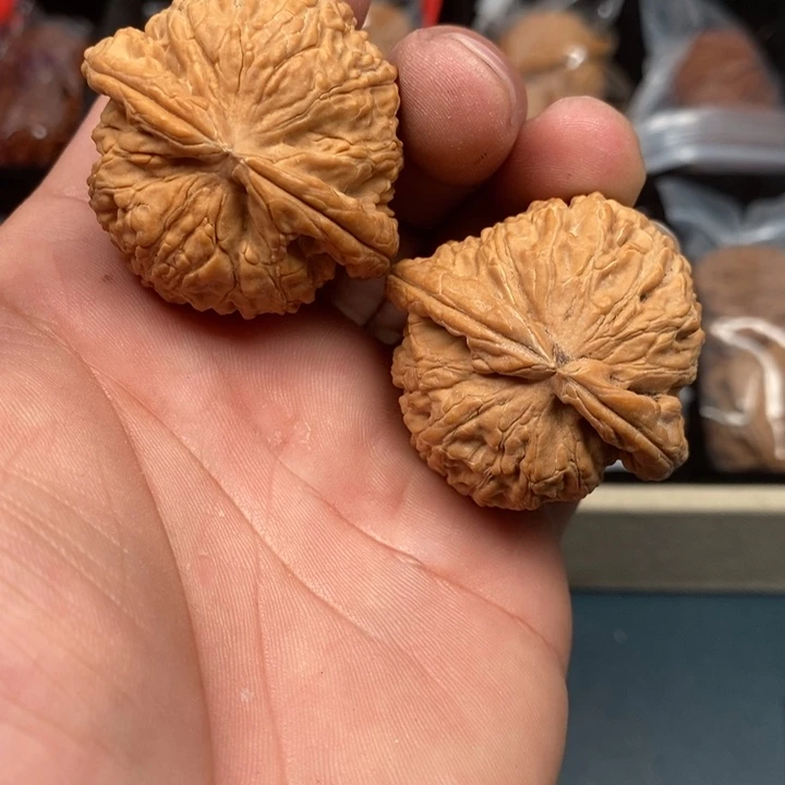 @****吊坠文玩核桃白狮子