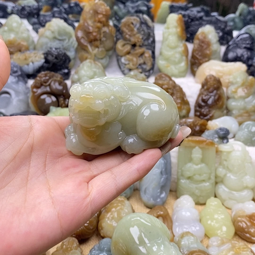 颈饰未镶嵌和田玉