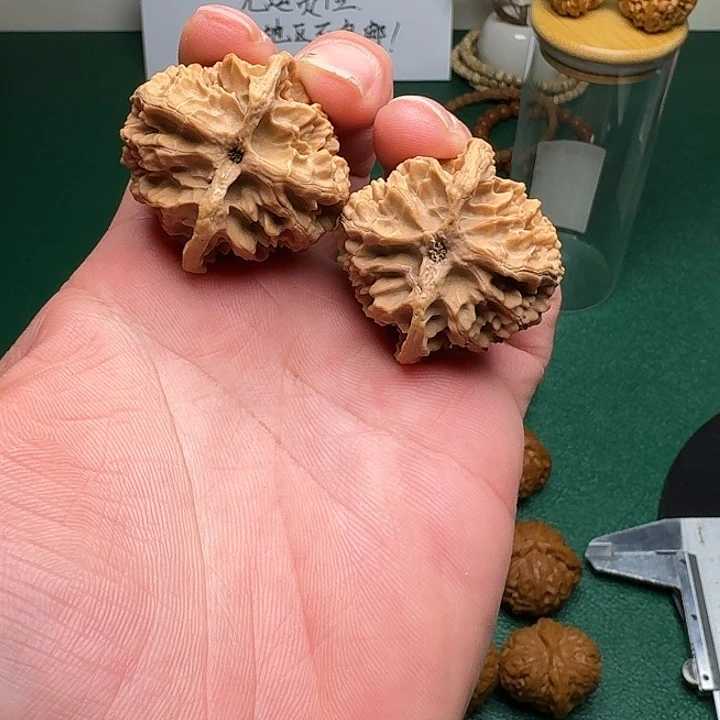 把件文玩核桃闪6，山地苹果园39尺