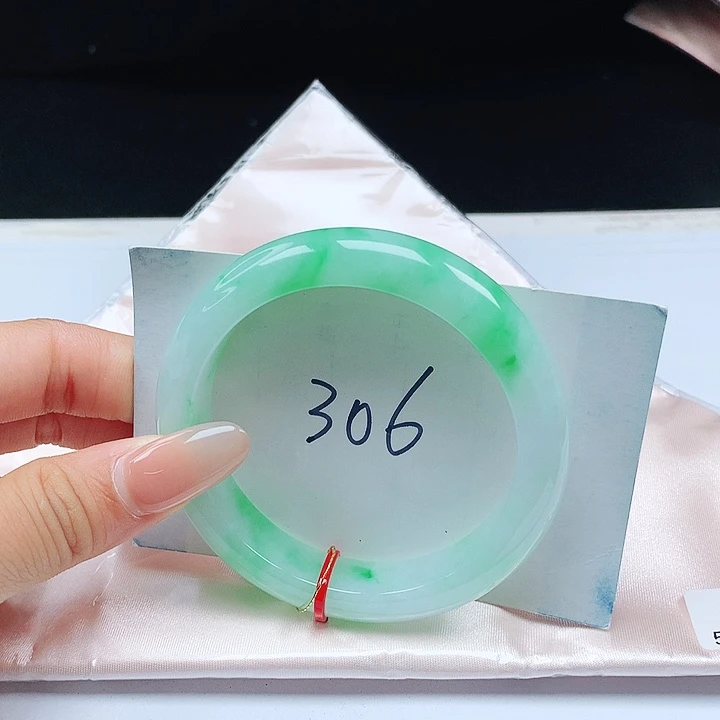 翡翠手镯未镶嵌54+正圈