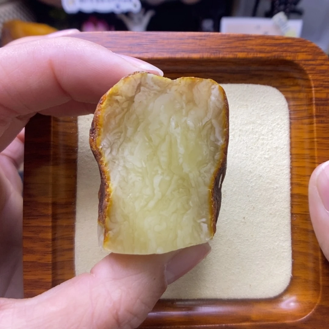 定制琥珀未镶嵌敏