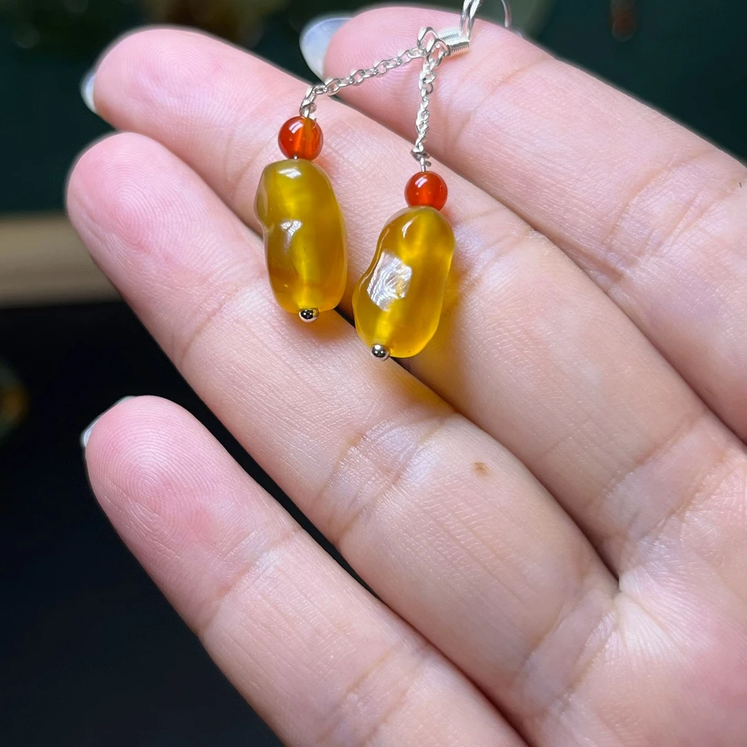 天然岫玉玉石王花玉俏色！随形女士耳坠！时尚百搭！