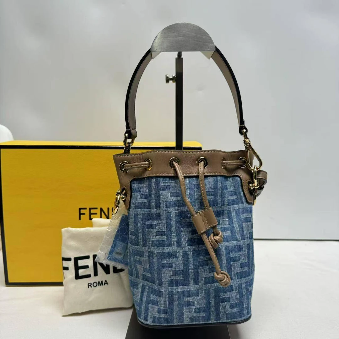 胖虎佳佳/芬迪/95新/公价0/箱包/两用包/31B2503010023