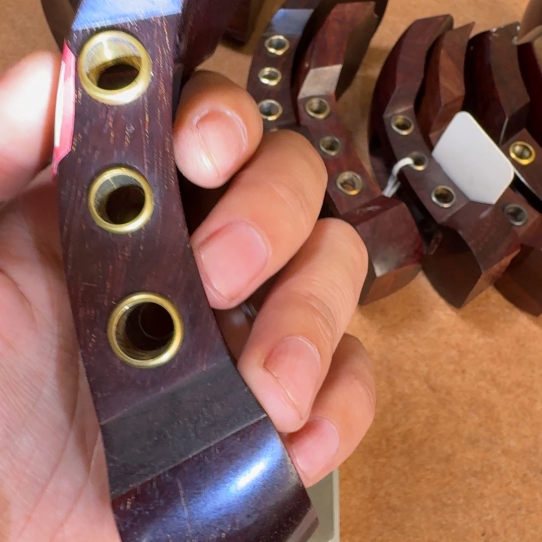 檀香紫檀（小叶紫檀）特价琴头（144克），多金星，黑油
