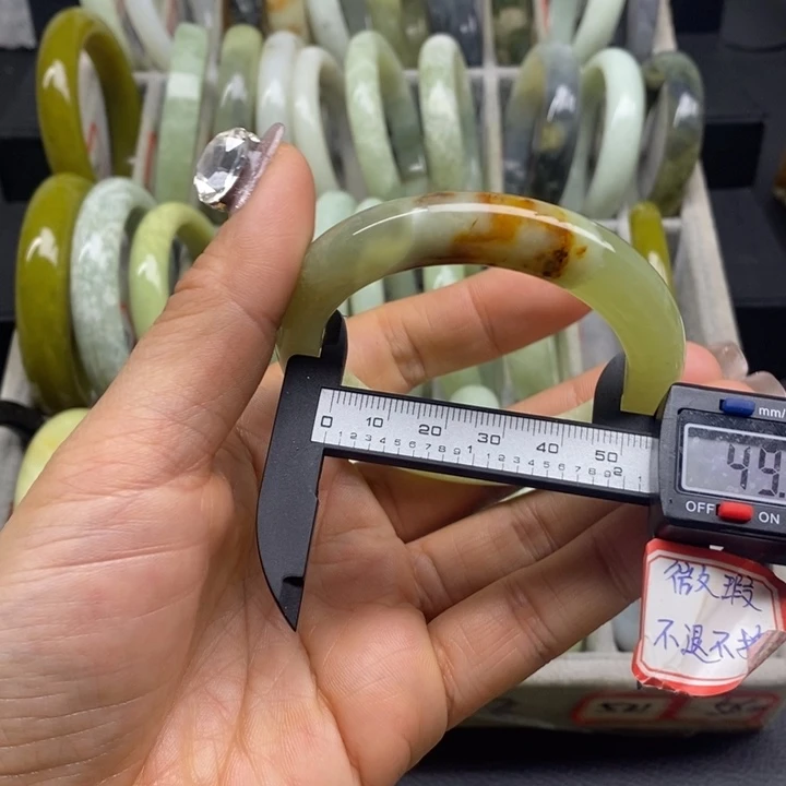 蛇纹石玉手镯539未镶嵌