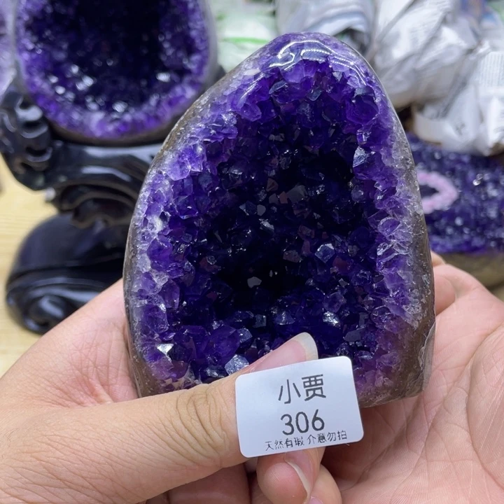 未镶嵌水晶大型摆件（非配饰）