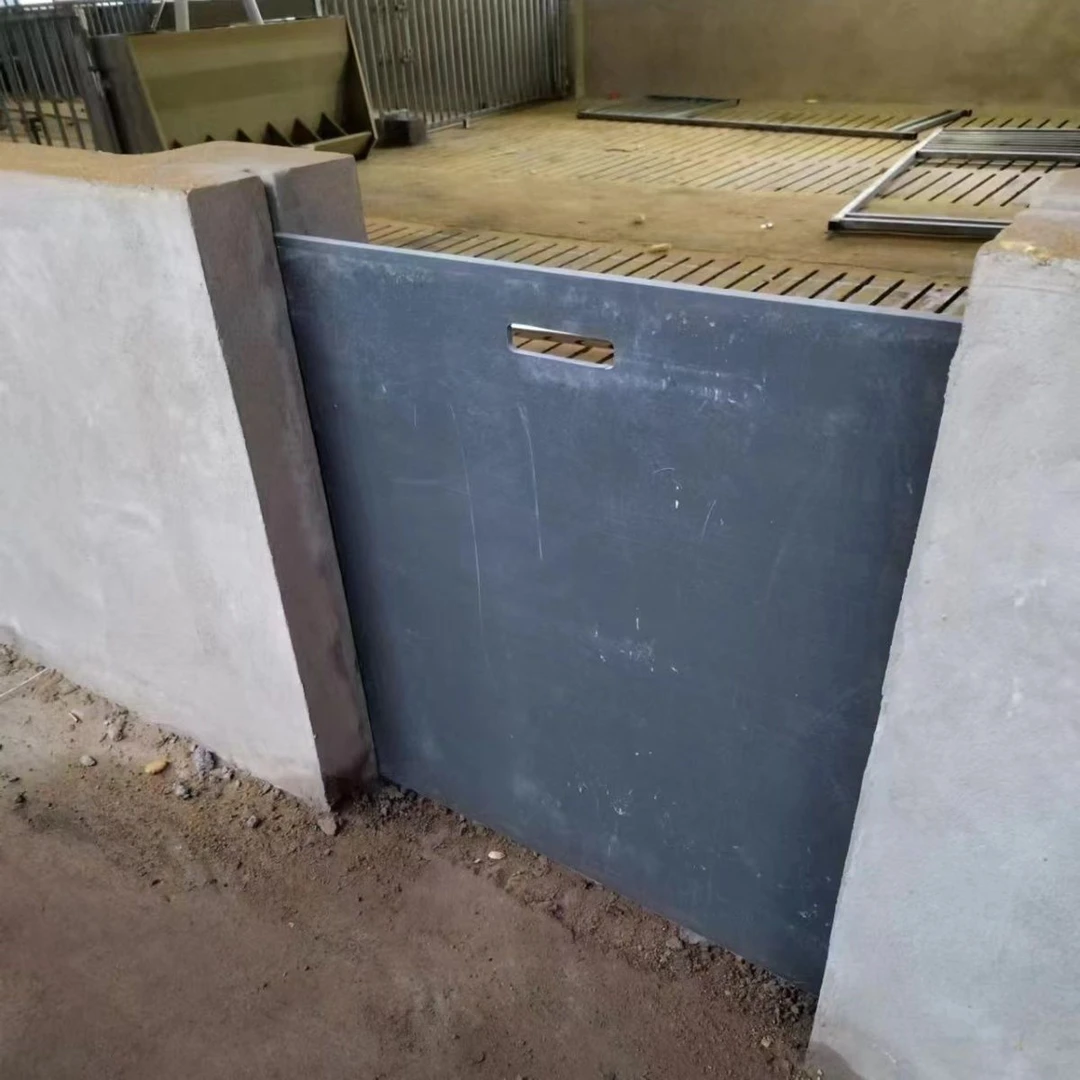 包邮新款猪圈加厚栏门门羊圈猪栏提拉育肥保育PVC结实耐用挡猪板