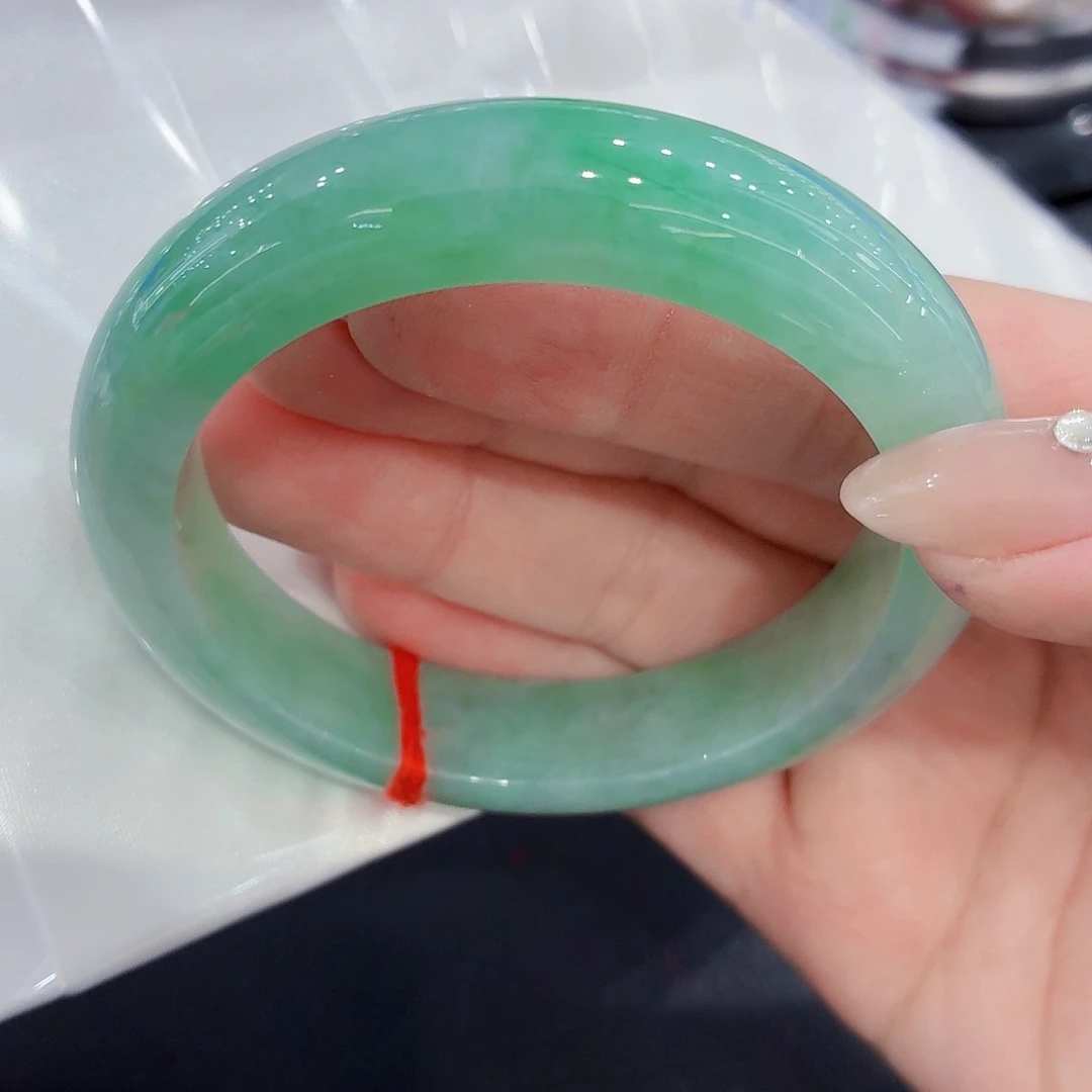 翡翠未镶嵌手镯翡翠55～56圈口（强推）