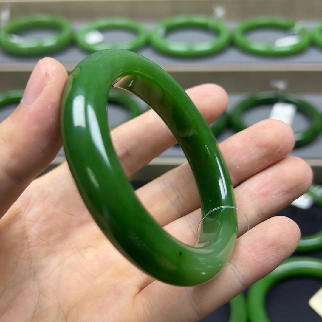 和田玉（碧玉）手镯未镶嵌
