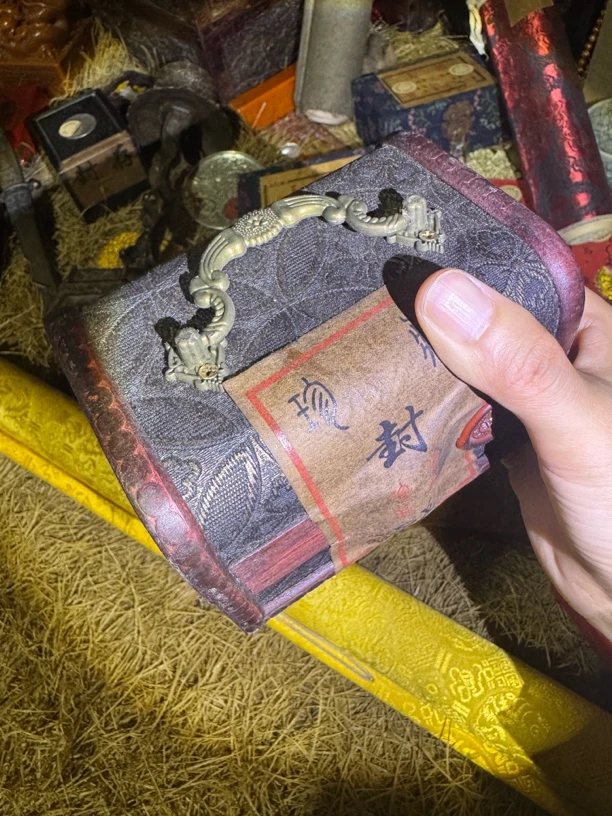 【闪购商品】木摆件提手红盒封条復古風完整