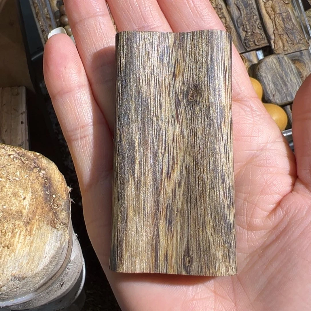 沉香吊坠白棋楠素牌吊坠26.4克