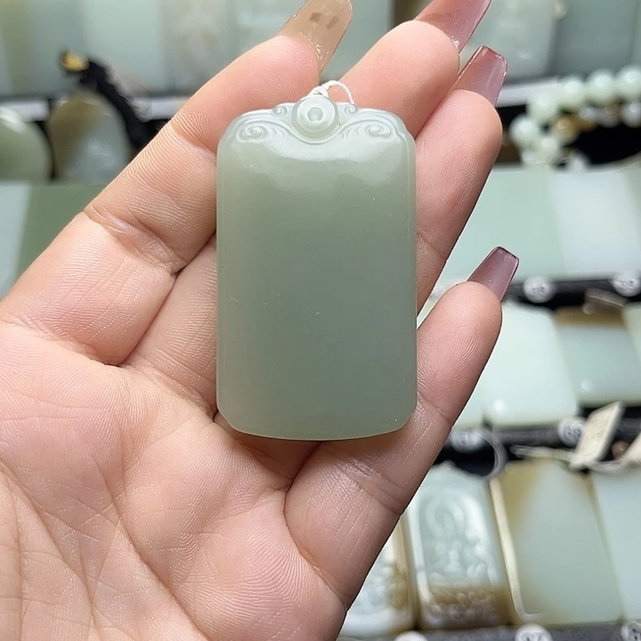 颈饰未镶嵌和田玉