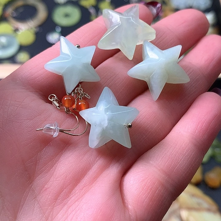 蛇纹石玉耳饰未镶嵌