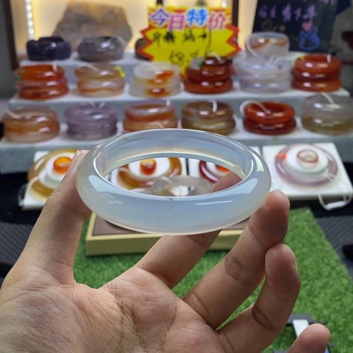 手镯玛瑙/玉髓未镶嵌