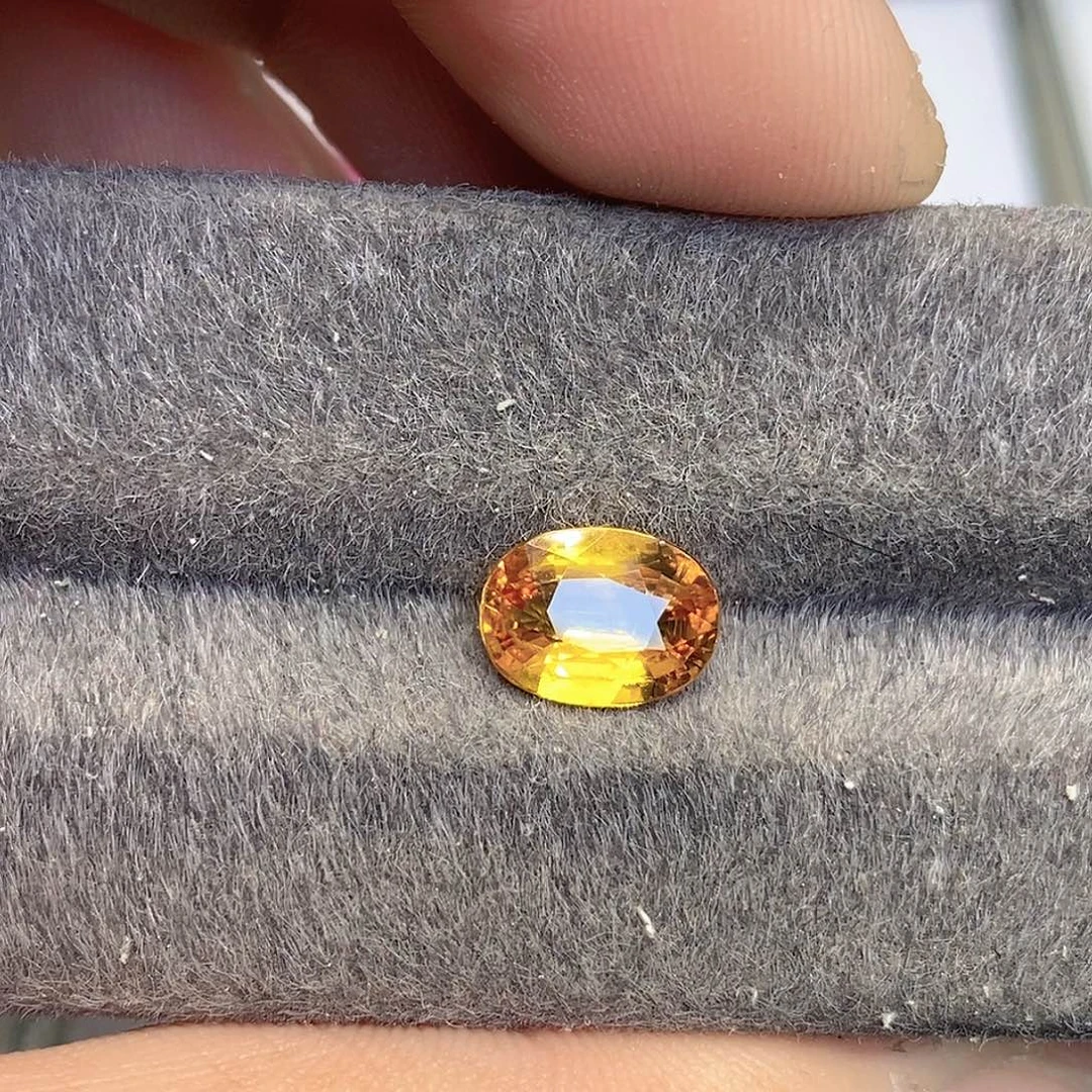 蓝宝石裸石黄色蓝宝石