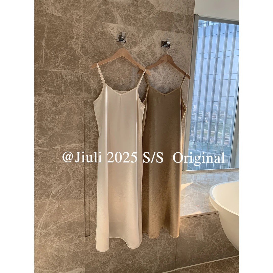九莉【神明少女】高级极简百搭仿醋酸缎面吊带连衣裙