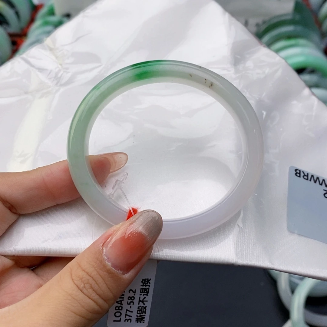 翡翠手镯未镶嵌F**a55贵妃有裂