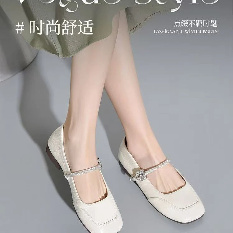 可思775592女式方口鞋