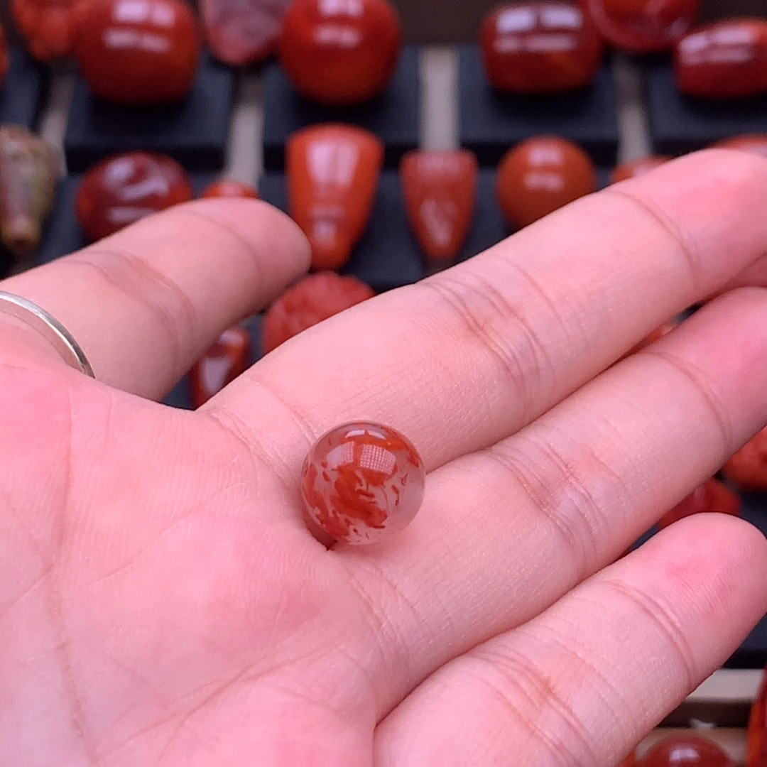 南红玛瑙未镶嵌川料冰飘圆珠10.6mm