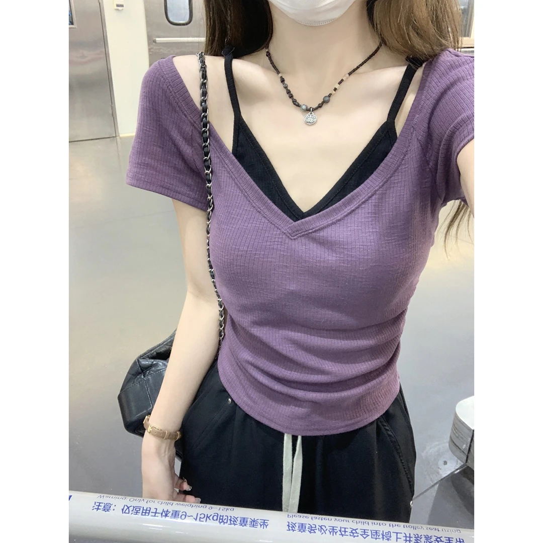 微胖mm法式甜辣紫色假两件吊带v领短袖女t恤小个子修身上衣女夏季