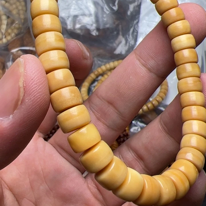 猴头核桃吊坠快快乐乐