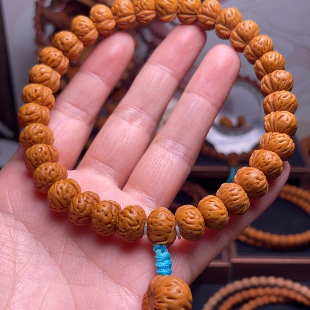 大***糊吊坠桃核龙文桃核